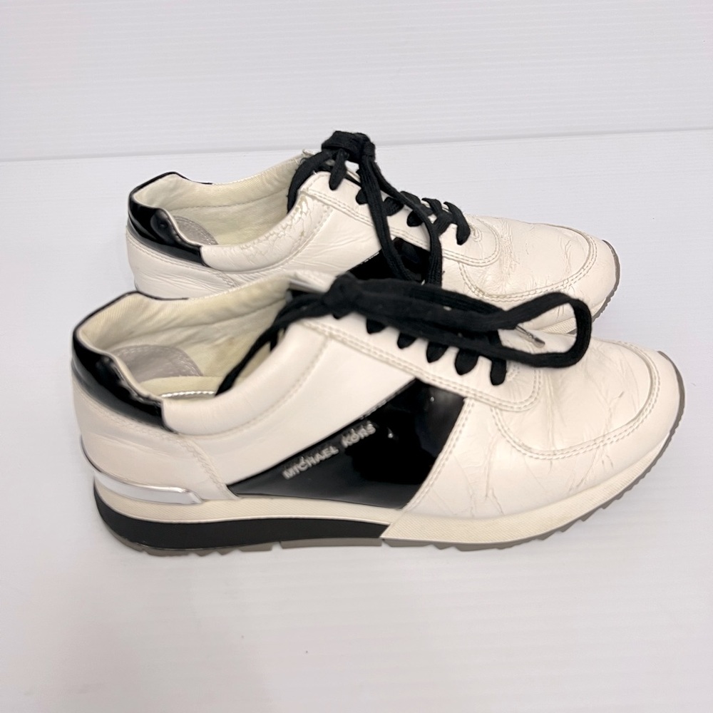 Michael Kors Sneakers black patent /white leather